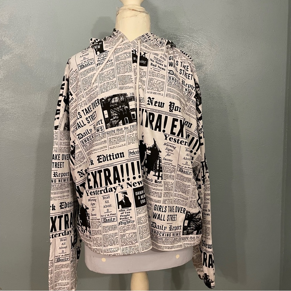 Forever 21 Plus Newspaper Print Cropped Hoodie Size 3x